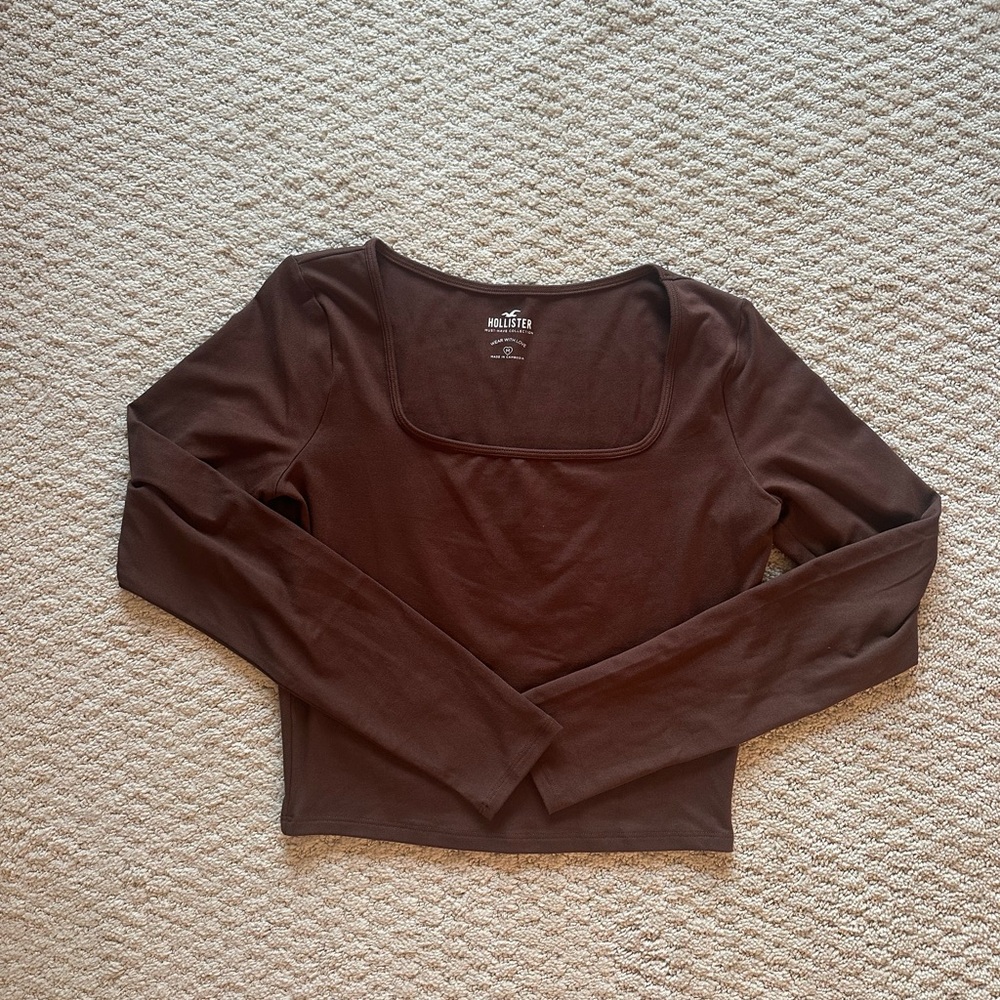 Hollister Long Sleeve Square Neck Crop Top in Dark Brown